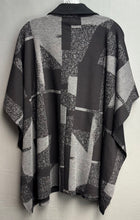 Load image into Gallery viewer, Lynn Ritchie Silver Sweater Cardigan Size M/L
