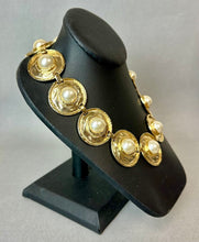 Load image into Gallery viewer, Vintage Goldtone Hammered Disc Faux Mabe Pearl Statement Collar 17" Necklace &amp; Clip Earrings Set
