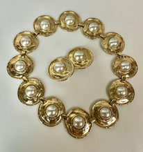 Load image into Gallery viewer, Vintage Goldtone Hammered Disc Faux Mabe Pearl Statement Collar 17" Necklace &amp; Clip Earrings Set
