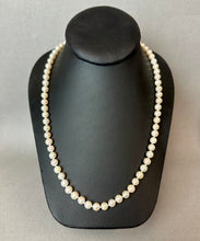 Load image into Gallery viewer, Vintage JCM 14K Gold Clasp Pearl Necklace (23")
