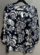Load image into Gallery viewer, NWT Talbots 100% Rayon Blouse Size XL
