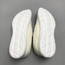 Load image into Gallery viewer, NEW Merinos Cream Slip On Shoes Size 8
