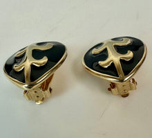 Load image into Gallery viewer, Vintage Erwin Pearl Goldtone Black Enamel Modernist Leaf Heart Clip Earrings (1")
