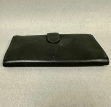 Load image into Gallery viewer, Stone Mountain Black Smooth Leather Card Organizer Wallet (4x7")
