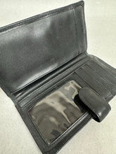 Load image into Gallery viewer, Stone Mountain Black Smooth Leather Card Organizer Wallet (4x7")
