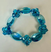 Load image into Gallery viewer, Blue Faceted Crystal Bead Magnetic Clasp Necklace &amp; Stretch Bracelet (18")
