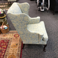 Load image into Gallery viewer, Green Upholstered Arm Chair (43x31x33)
