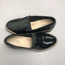 Load image into Gallery viewer, Collection By Clarks Black Slip On Loafers Size 7
