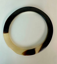 Load image into Gallery viewer, Vintage Carved Horn Bangle Bracelet (8" Circumference)
