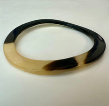 Load image into Gallery viewer, Vintage Carved Horn Bangle Bracelet (8" Circumference)
