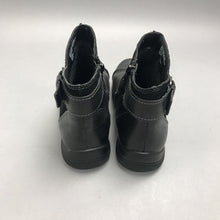 Load image into Gallery viewer, Earth Origins By Earth Black Ankle Booties Size 7
