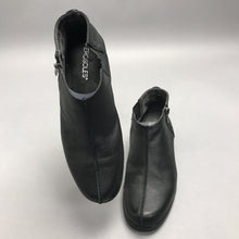 Load image into Gallery viewer, Aerosoles Black Pebbled Leather Ankle Boots Size 7.5

