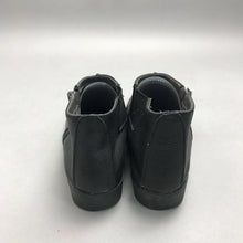 Load image into Gallery viewer, Aerosoles Black Pebbled Leather Ankle Boots Size 7.5
