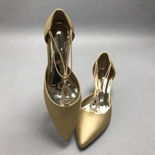 Load image into Gallery viewer, NEW Easy Streets Alive 5 Gold Satin Heels Size 7

