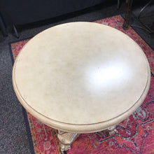 Load image into Gallery viewer, Decorative End Table (30x30x30)
