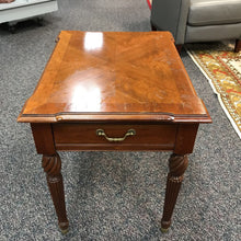 Load image into Gallery viewer, Ethan Allen End Table AS IS (26x21x27)
