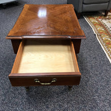 Load image into Gallery viewer, Ethan Allen End Table AS IS (26x21x27)
