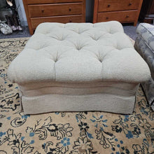 Load image into Gallery viewer, Large Ottoman (17x34x34)
