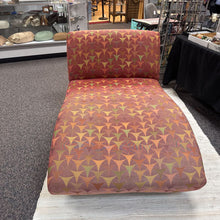 Load image into Gallery viewer, Chaise Lounge (33x40x60)
