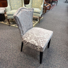 Load image into Gallery viewer, Gray Chair (37x21x22)
