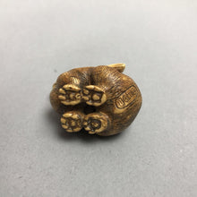 Load image into Gallery viewer, Rabbit Netsuke (1.25x1.5x1)
