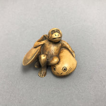 Load image into Gallery viewer, Monkey &amp; Fish Netsuke (~1x1.5x1.5)
