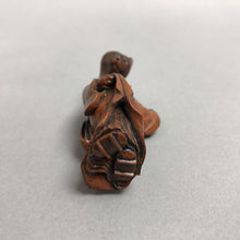 Load image into Gallery viewer, Cat in Kimono Netsuke (As-Is)
