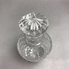 Load image into Gallery viewer, Ceska Crystal Decanter with Stopper (9")
