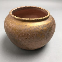 Load image into Gallery viewer, LPC Studios Richard &amp; Phyllis Natanek Rustic Planter "Seneca IL" (4")
