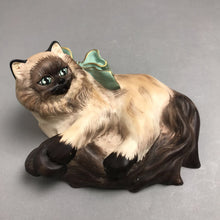 Load image into Gallery viewer, Vintage Stonelite Cat Figurine with Blue Bow (5x7)
