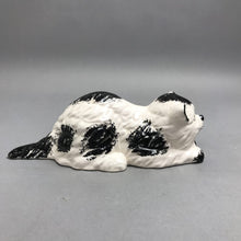 Load image into Gallery viewer, White &amp; Black Cat Figurine (3x10)
