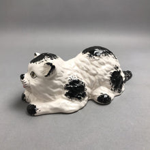 Load image into Gallery viewer, White &amp; Black Cat Figurine (3x10)
