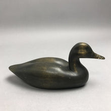 Load image into Gallery viewer, Vintage Dark Wood Carved Duck Decoy(7")
