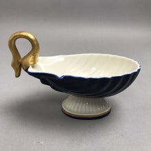 Load image into Gallery viewer, Porcellane D'Arte Ermete Agostinelli Italy Porcelain Winged Swan Soap Dish (6")
