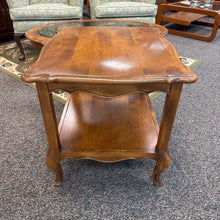 Load image into Gallery viewer, End Table (24x23x27)

