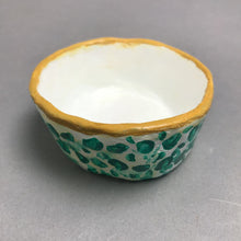 Load image into Gallery viewer, Handmade Small Pottery Bowl (1x3)
