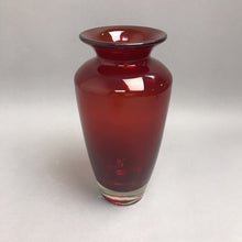 Load image into Gallery viewer, Teleflora Accents Hand-Blown Clear Base Ruby Red Glass Vase (9")
