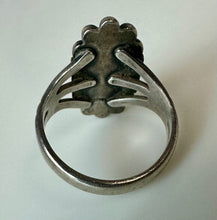 Load image into Gallery viewer, Vintage Sterling Turquoise Oval Ring sz 6
