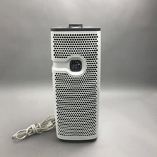 Load image into Gallery viewer, Holmes Aero Air Purifier (17")
