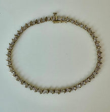 Load image into Gallery viewer, 10K Gold Diamond 7.25" Tennis Bracelet (4.3g)
