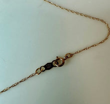 Load image into Gallery viewer, 10K Gold Emerald Pendant on 18" Chain (0.7g)
