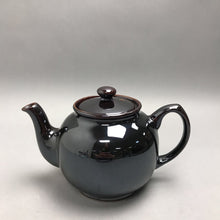 Load image into Gallery viewer, Vintage Sadler Classic Glazed Brown Betty Tea Pot(6x9)
