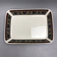 Load image into Gallery viewer, Mikasa Arabella Rectangular Casserole Dish (~2x13x9.5)
