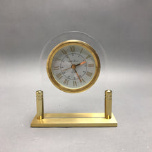 Load image into Gallery viewer, Vintage Seth Thomas Desktop Quartz Clock (6x7)
