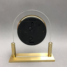 Load image into Gallery viewer, Vintage Seth Thomas Desktop Quartz Clock (6x7)
