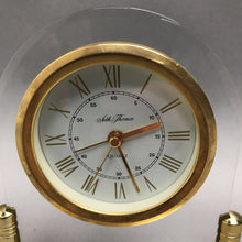 Load image into Gallery viewer, Vintage Seth Thomas Desktop Quartz Clock (6x7)
