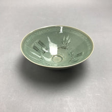 Load image into Gallery viewer, Green Celadon Crackle Glaze Bowl (2.25x6x6)
