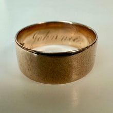 Load image into Gallery viewer, 14K Gold Wedding Band Ring sz 8 (3.9g)
