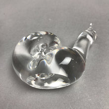 Load image into Gallery viewer, Hand Blown Clear Glass Snail Figurine (3")
