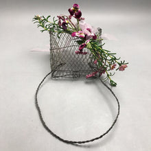 Load image into Gallery viewer, Wire Purse with Flowers Decor (14")
